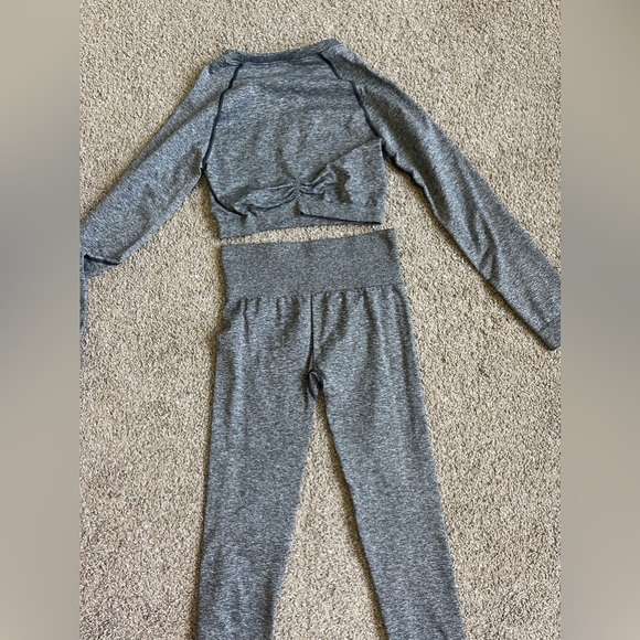 Gymshark set - Picture 2 of 5